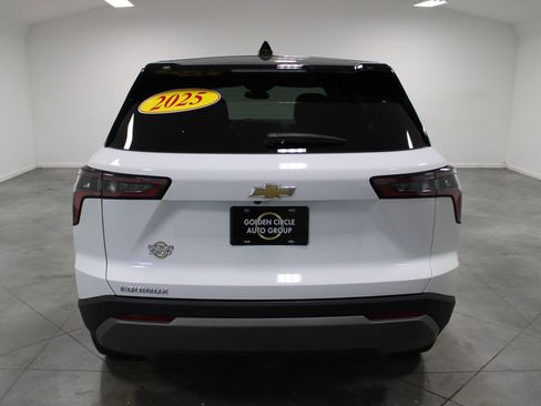 Used 2025 Chevrolet Equinox LT FWD image 8
