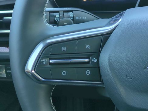 New 2026 Chevrolet Traverse Z71 w/ Enhanced Driving Package AWD/4WD image 15