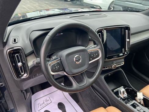 Used 2020 Volvo XC40 T5 Inscription w/ Protection Package AWD/4WD image 12