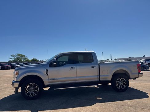 Used 2020 Ford F250 Lariat w/ Lariat Value Package image 13