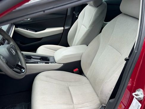 Used 2023 Honda Accord EX image 10