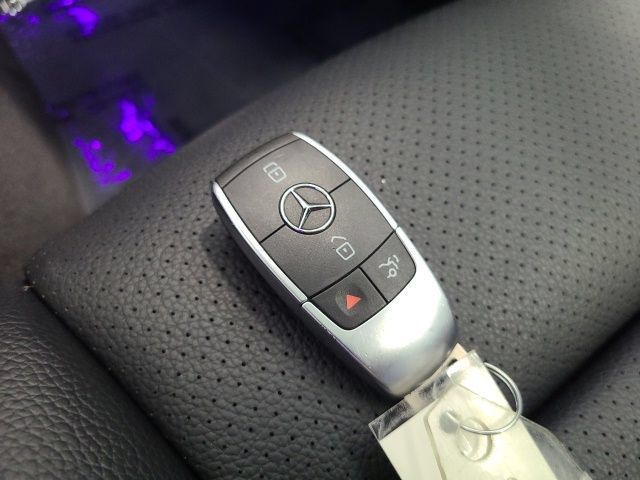 Used 2022 Mercedes-Benz C 300 4MATIC Coupe image 31