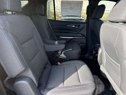 New 2026 Chevrolet Traverse LT image 10