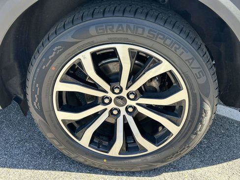 Used 2022 Ford Explorer ST AWD/4WD image 29