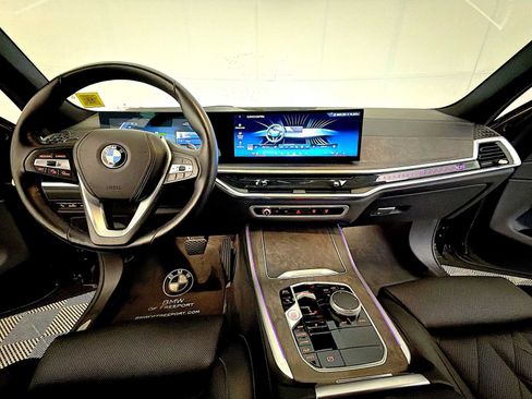 Certified 2024 BMW X5 xDrive40i w/ Premium Package AWD/4WD image 17