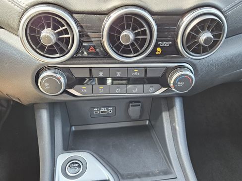 Used 2022 Nissan Sentra SV w/ Trunk Package image 10