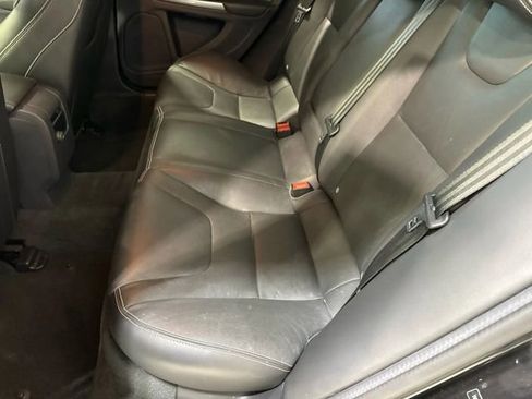 Used 2018 Volvo S60 T5 Dynamic w/ Vision Package image 25