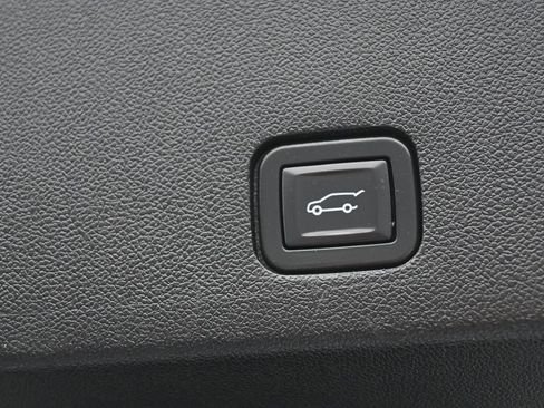 Used 2024 Cadillac XT6 Premium Luxury w/ Technology Package AWD/4WD image 27