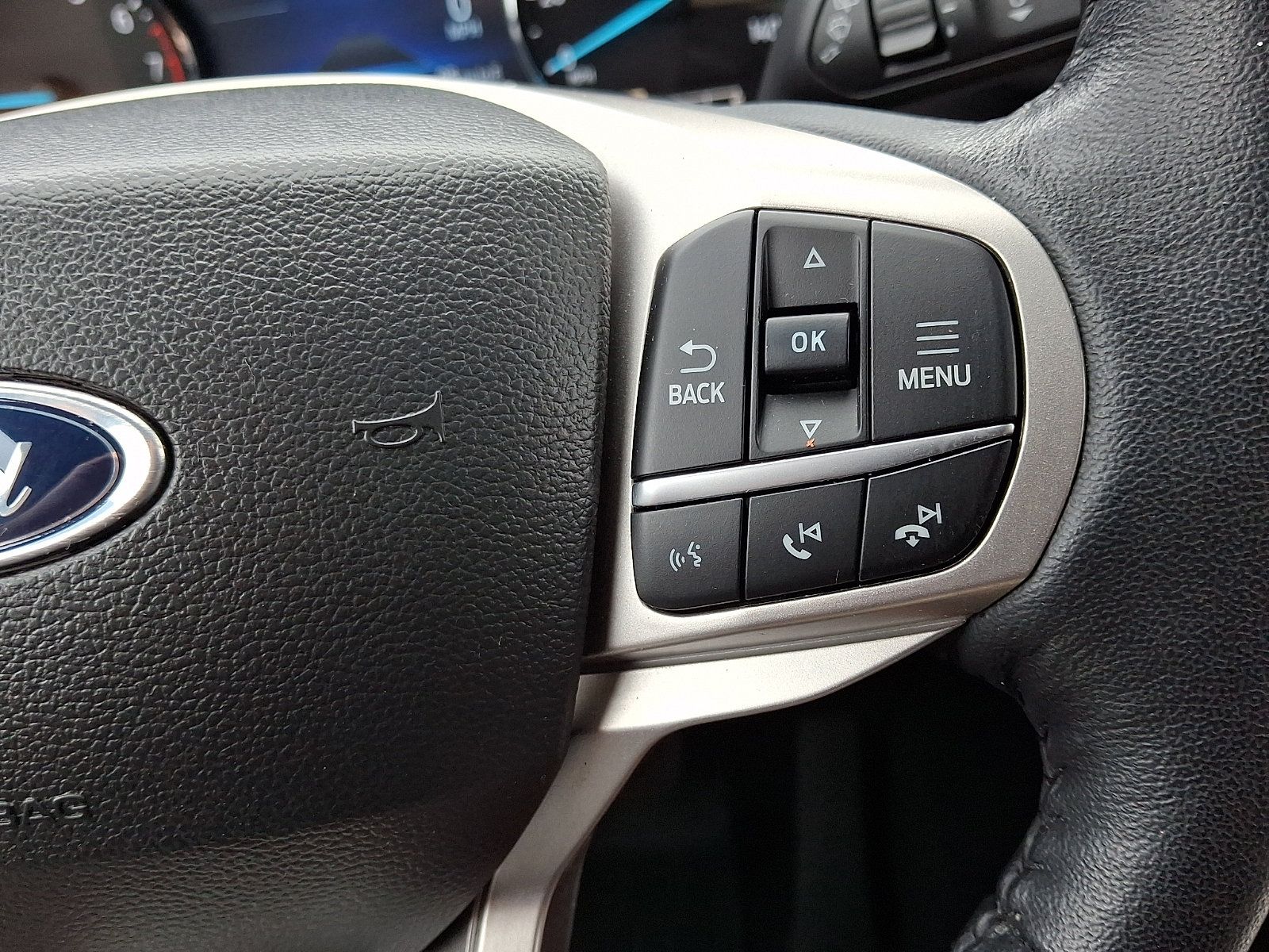 Used 2023 Ford Explorer XLT w/ Equipment Group 202A AWD/4WD image 20