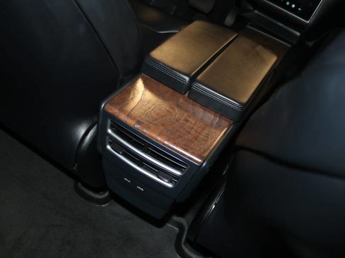 Used 2020 Tesla Model X image 76