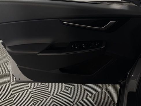 Used 2025 Kia EV6 Light w/ Light LR Technology Package image 25