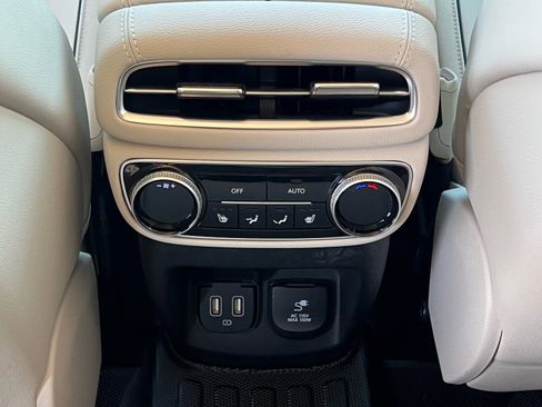 Used 2023 Genesis GV80 2.5T w/ Prestige 20" Package image 20