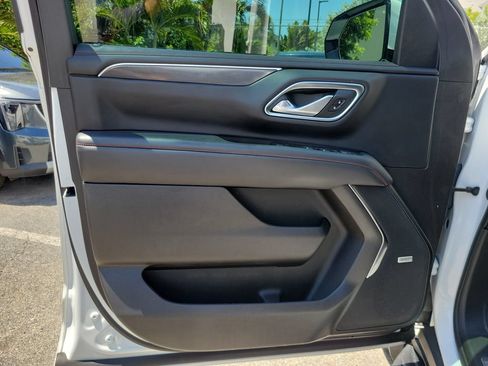 Used 2022 Chevrolet Suburban RST w/ Luxury Package AWD/4WD image 15