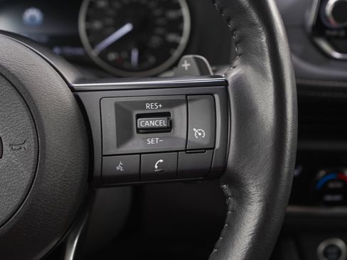 Used 2022 Nissan Rogue S AWD/4WD image 27