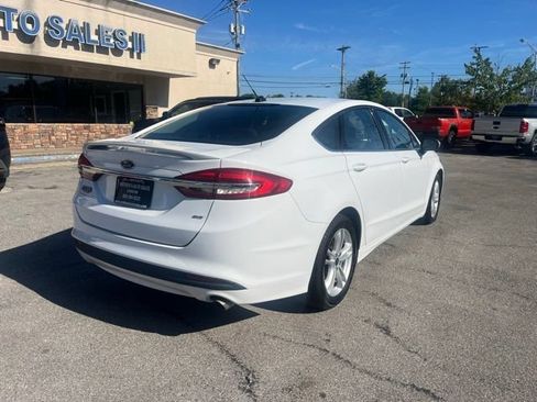 Used 2018 Ford Fusion SE FWD image 8