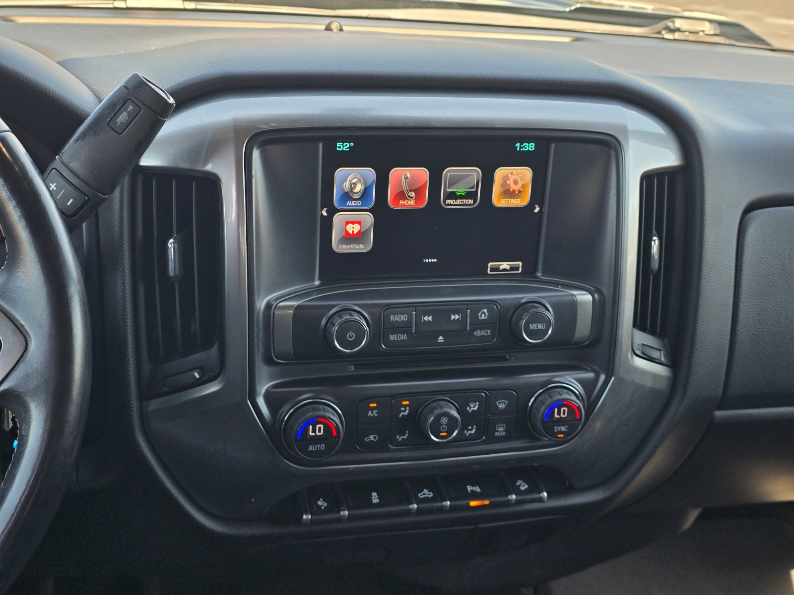 Used 2017 Chevrolet Silverado 1500 LT w/ LT Convenience Package AWD/4WD image 18