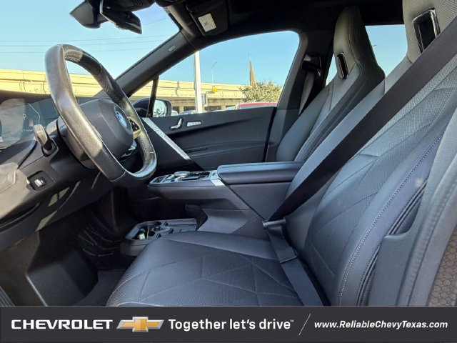 Used 2022 BMW iX xDrive50 w/ Premium Package AWD/4WD image 30