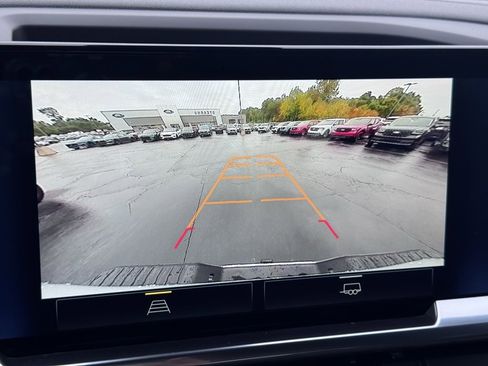 Used 2024 Chevrolet Silverado 2500 LT image 11