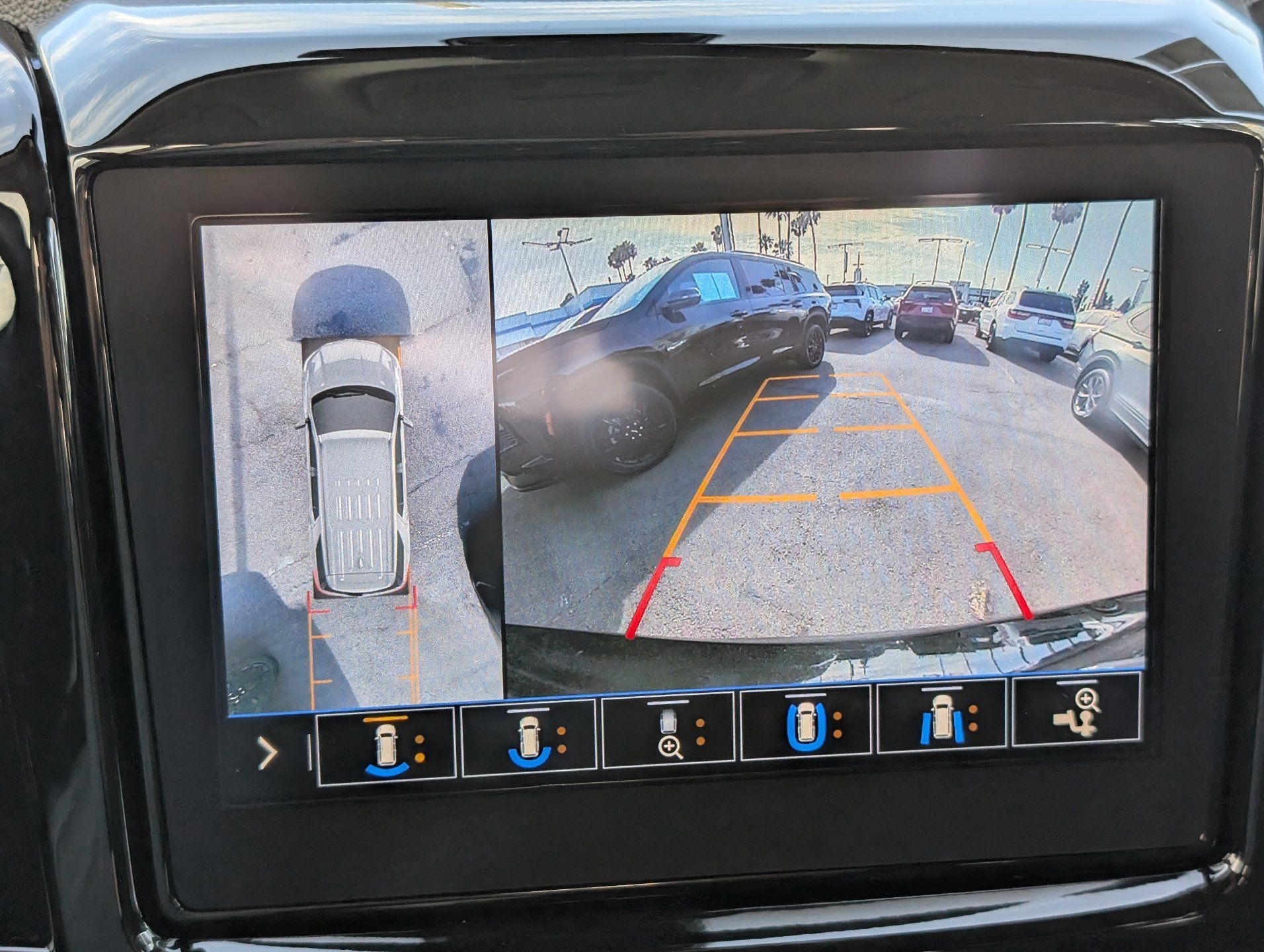 Certified 2021 Chevrolet Traverse Premier w/ Redline Edition FWD image 24