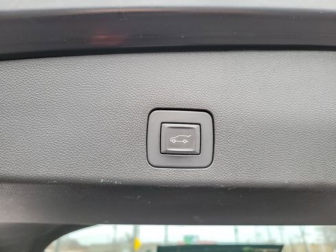 Certified 2023 Buick Encore GX Select w/ Sport Touring Package image 18