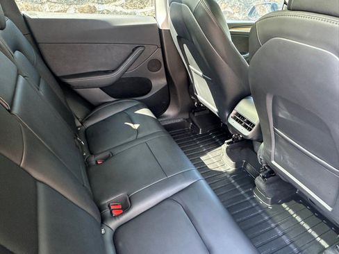 Used 2022 Tesla Model Y Performance image 60