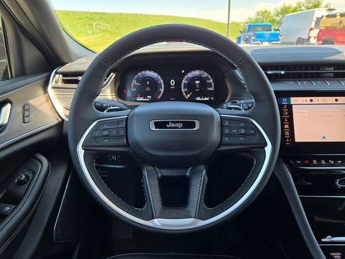 New 2026 Jeep Grand Cherokee L Limited AWD/4WD image 17