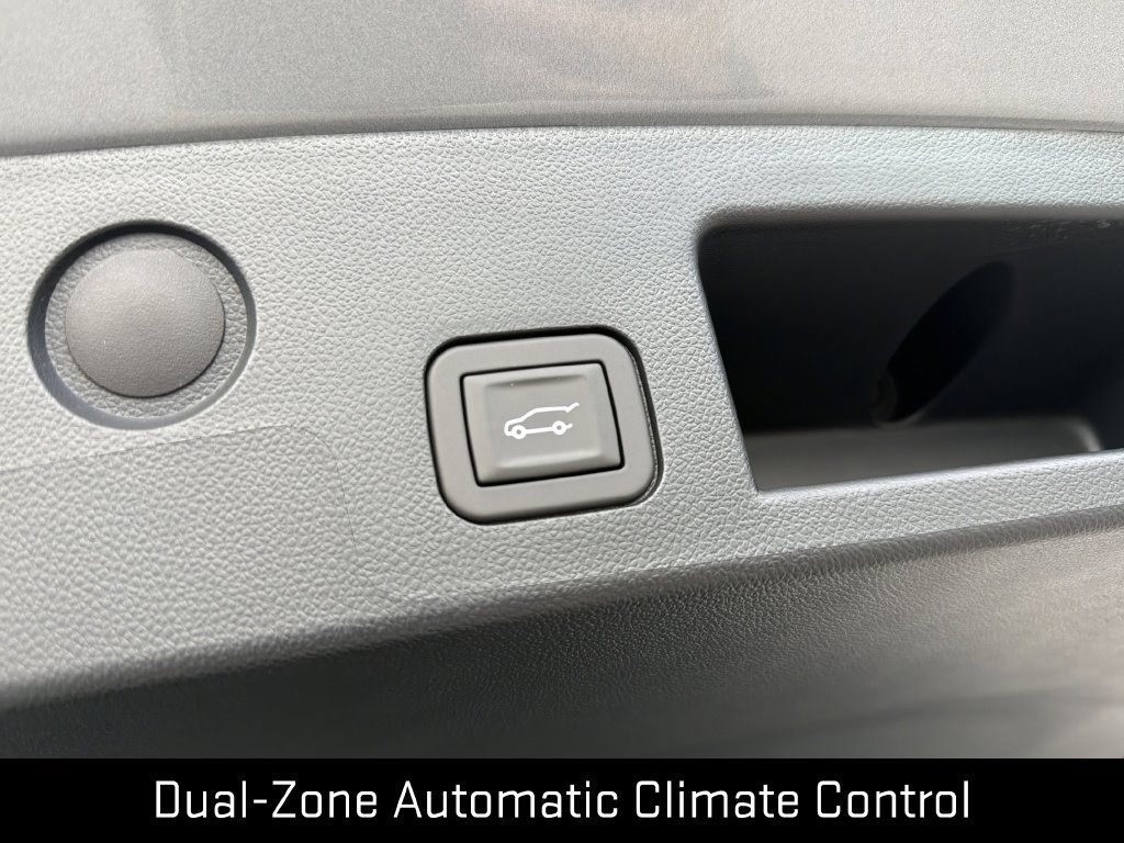 New 2027 GMC Terrain Elevation w/ Elevation Premium Package FWD image 8