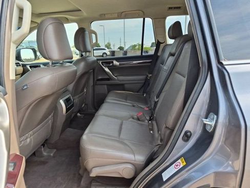 Used 2018 Lexus GX 460 Premium w/ Premium Package AWD/4WD image 10
