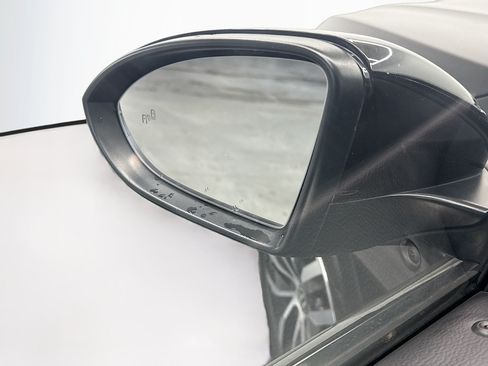 Used 2025 Volkswagen Jetta SE FWD image 16