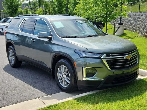 Used 2023 Chevrolet Traverse LT w/ LPO, Floor Liner Package AWD/4WD image 10