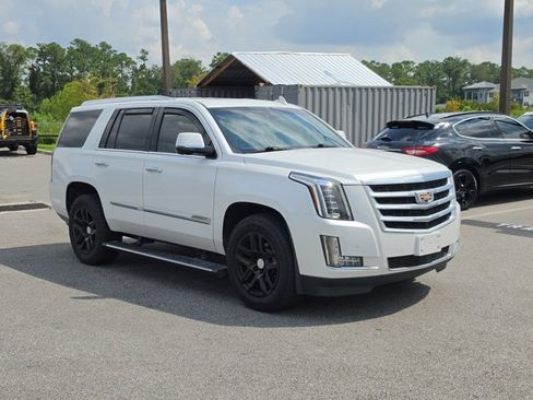 Used 2016 Cadillac Escalade Premium AWD/4WD image 3