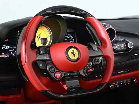 Certified 2022 Ferrari F8 Tributo RWD image 13
