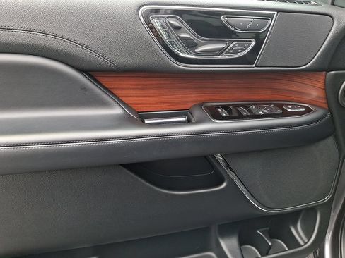 Certified 2021 Lincoln Navigator Reserve AWD/4WD image 13