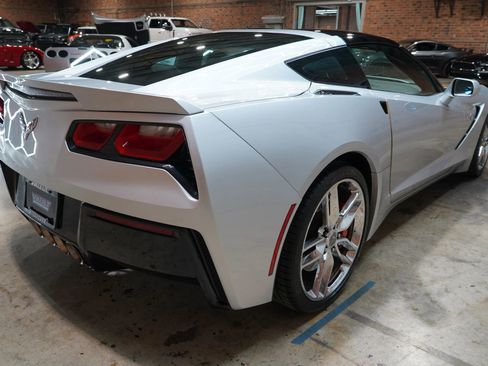 Used 2015 Chevrolet Corvette Stingray Coupe w/ Battery Protection Package RWD image 17