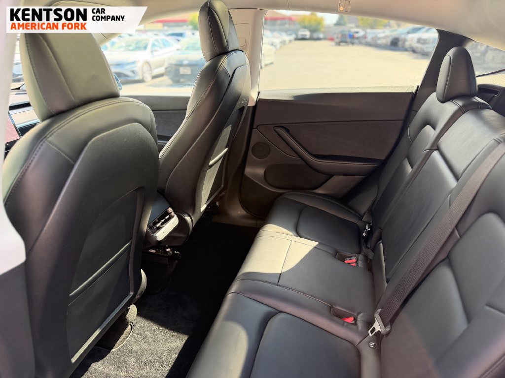 Used 2021 Tesla Model Y Long Range AWD/4WD image 28