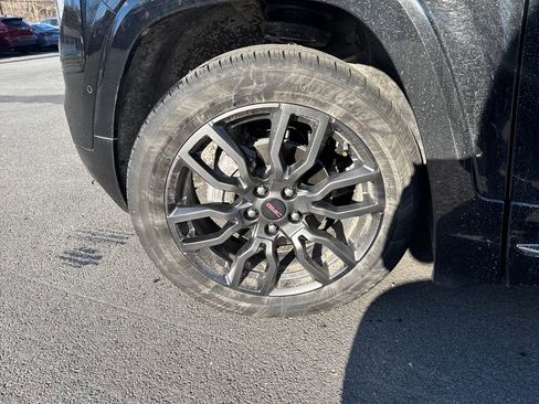 Used 2023 GMC Terrain Denali w/ Black Diamond Edition image 25