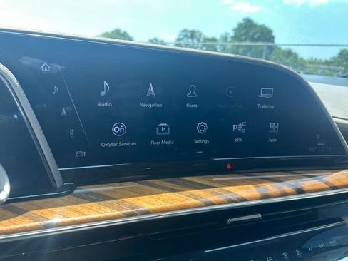 Used 2023 Cadillac Escalade ESV Sport Platinum AWD/4WD image 9