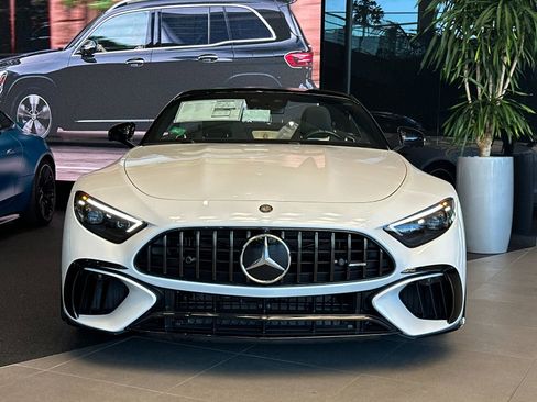 New 2026 Mercedes-Benz SL 63 AMG S e Performance 4MATIC image 8