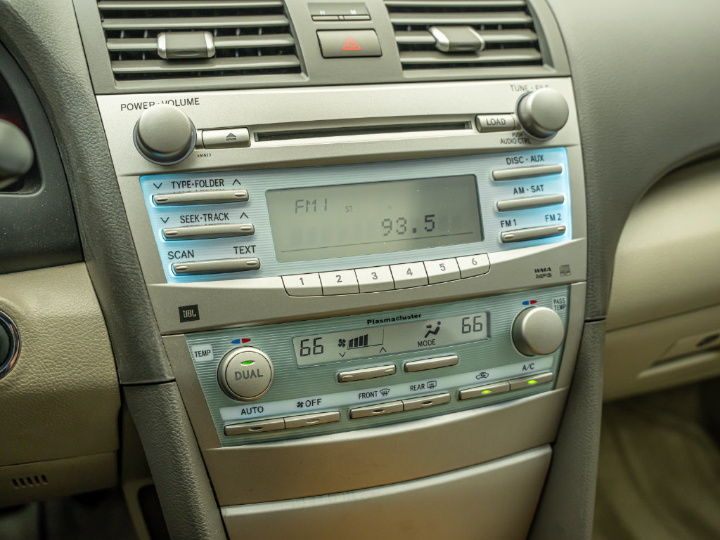 Used 2007 Toyota Camry XLE FWD image 24