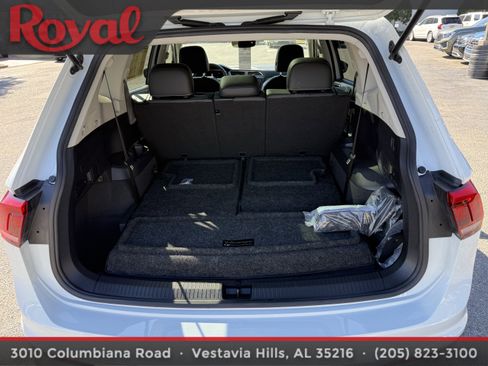 Certified 2022 Volkswagen Tiguan SE image 10