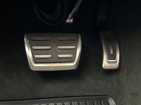 Used 2023 Audi S8 w/ S8 Comfort Plus Package image 44