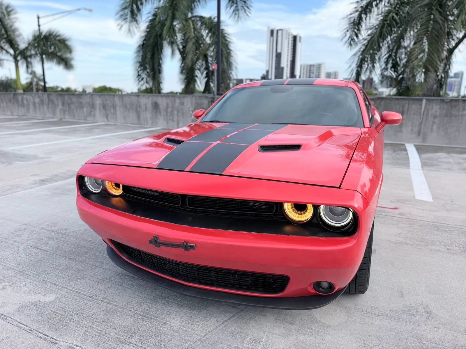 Used 2018 Dodge Challenger R/T w/ Driver Convenience Group RWD image 3