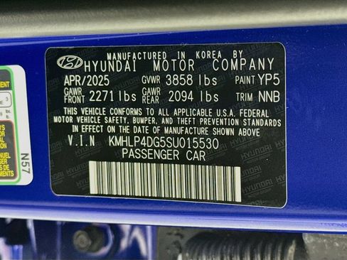 Used 2025 Hyundai Elantra Limited FWD image 34