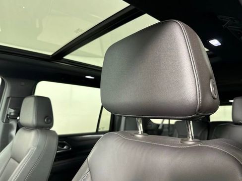 Used 2024 Chevrolet Suburban Z71 w/ Luxury Package image 14