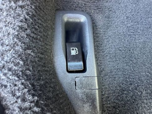 Used 2017 Subaru Outback 2.5i Premium w/ Popular Package #1 AWD/4WD image 16