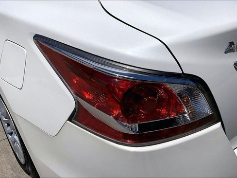 Used 2015 Nissan Altima 2.5 S w/ Power Driver Seat Package FWD image 28