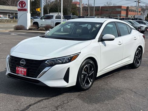 Used 2025 Nissan Sentra SV image 6