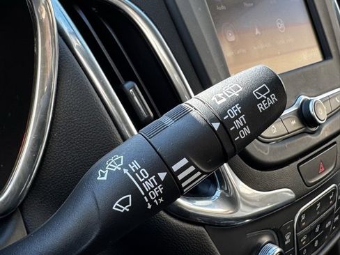 Used 2020 Chevrolet Equinox LT w/ Sport Edition image 27