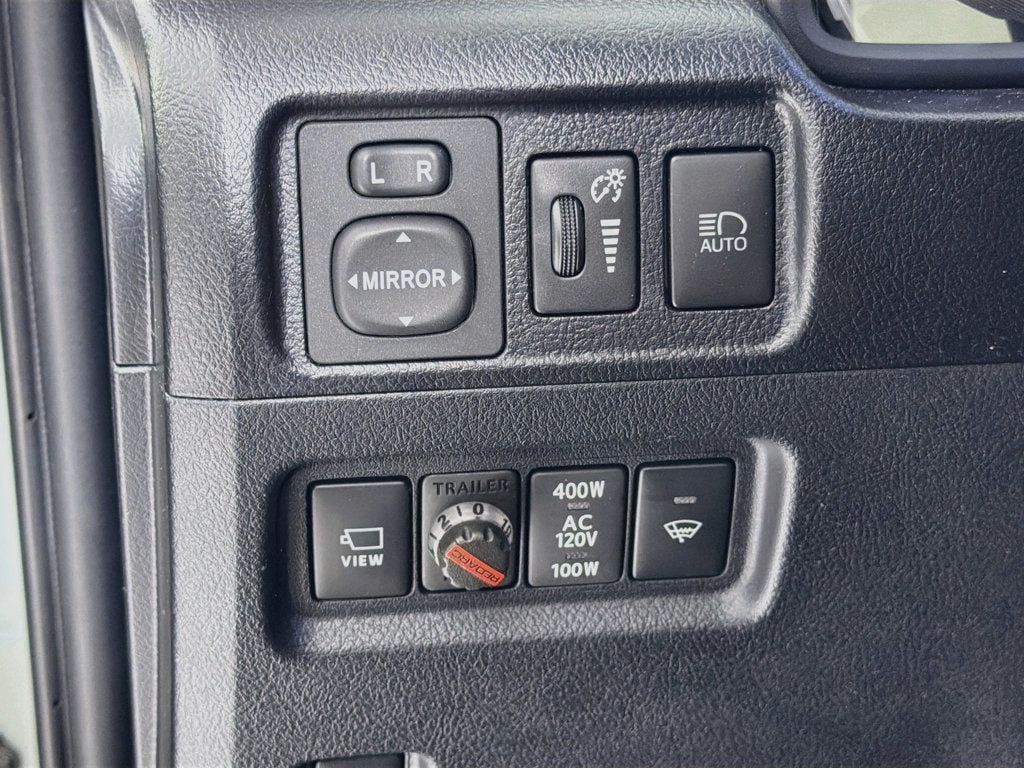Used 2022 Toyota 4Runner TRD Off-Road Premium AWD/4WD image 10
