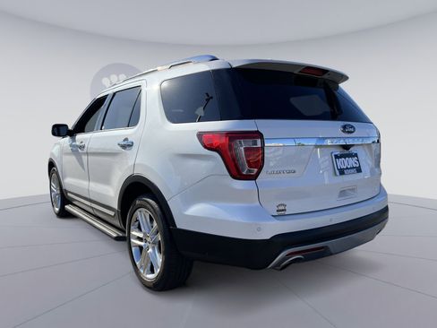 Used 2017 Ford Explorer Limited w/ Equipment Group 301A AWD/4WD image 14